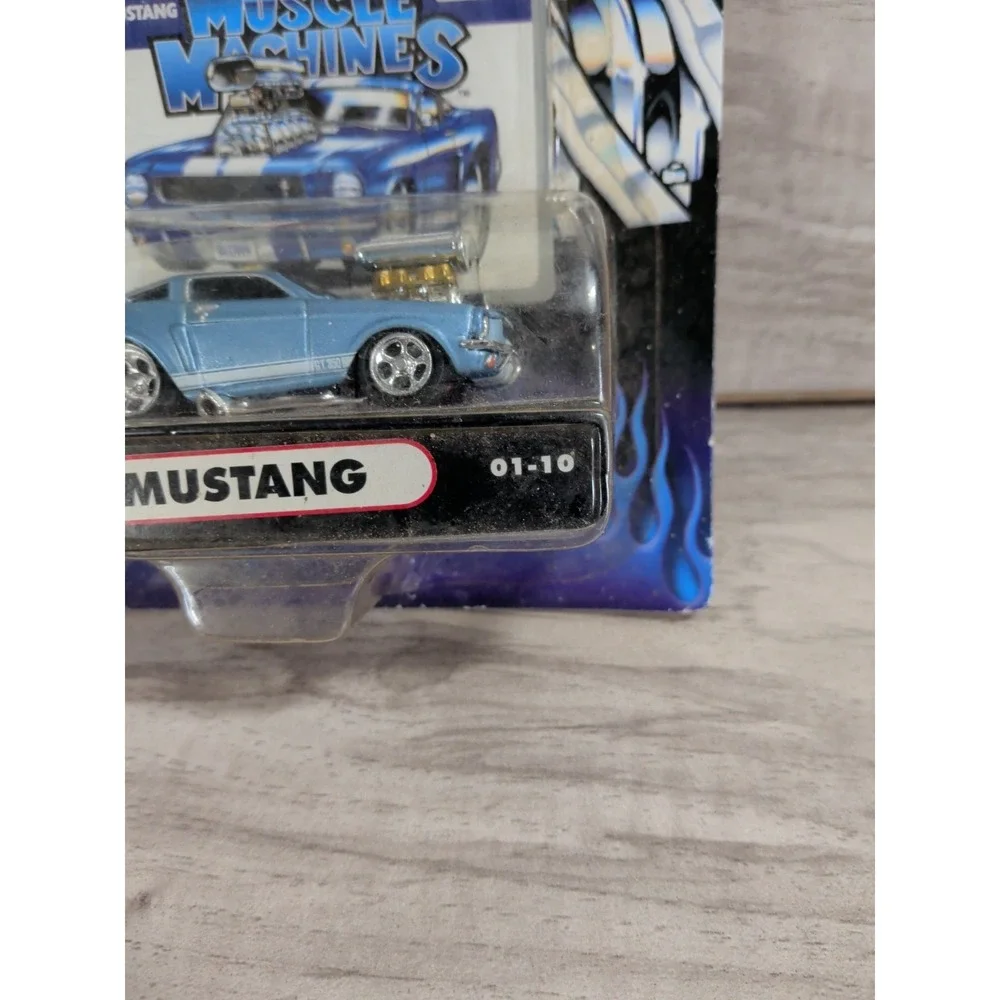 Muscle Machines 66 Mustang